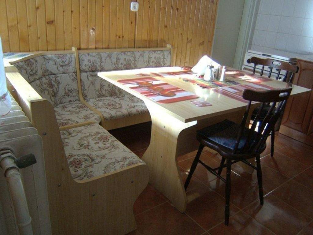 Pallosi Haz "A" Sárvár Buitenkant foto