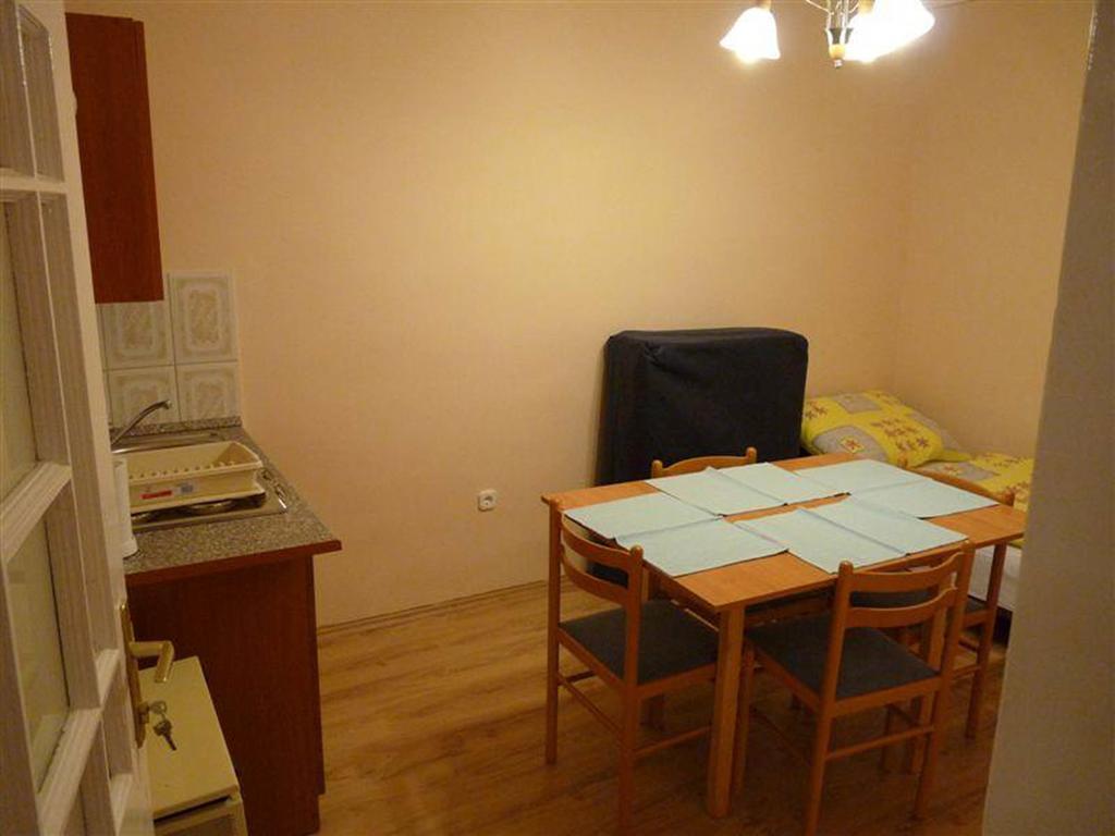 Pallosi Haz "A" Sárvár Buitenkant foto