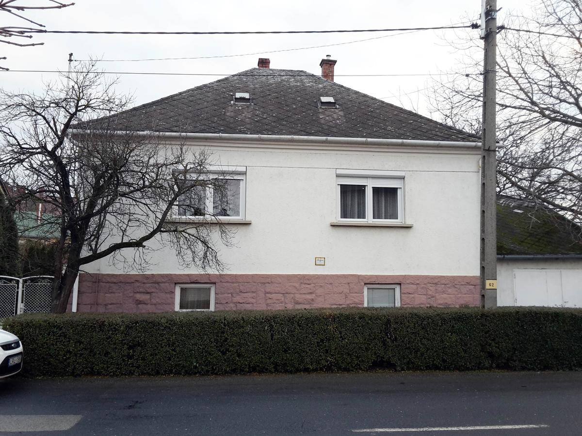 Pallosi Haz "A" Sárvár Buitenkant foto